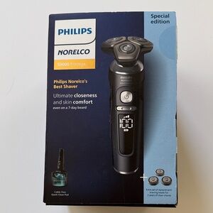 Philips Black Electric Shaver Set